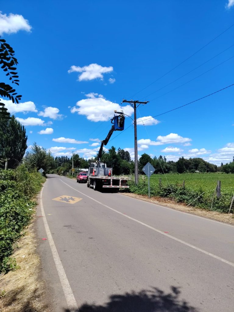Trabajas en alturas con canastillo certificado